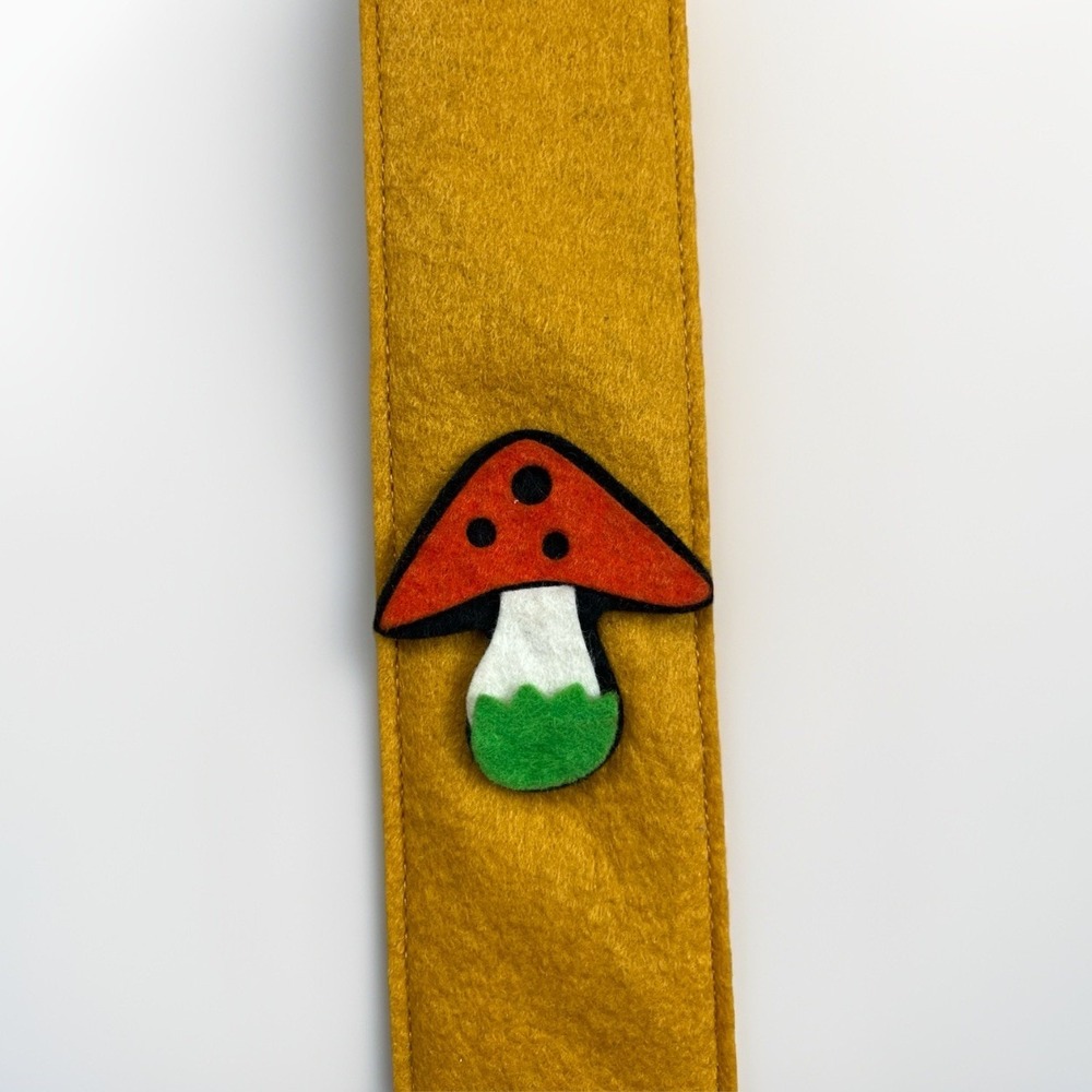 VTG 1970s  handmade yardstick holder Mushrooms On Jute MCM‎ Mid Century Modern